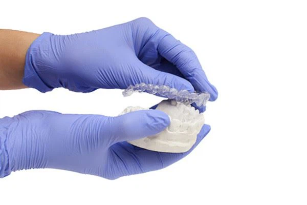 Purple Nitrile Disposable Gloves